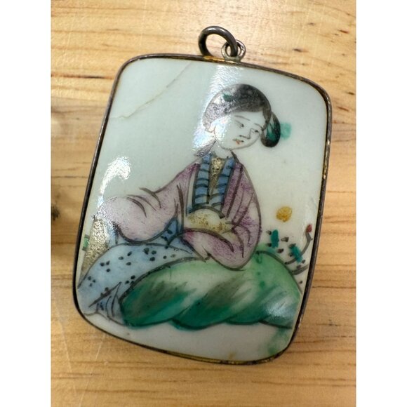 Set Of 4 Assorted Pendants Including Turquoise Heart Enamel Elephant Dragon - Picture 2 of 7